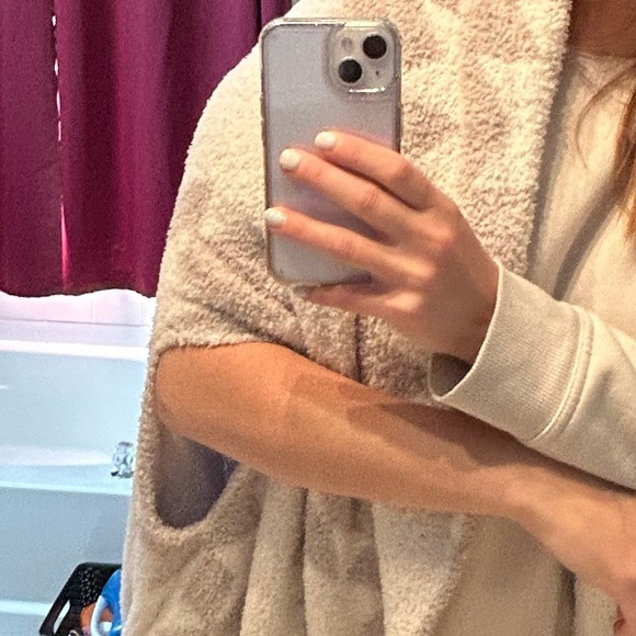 Cozy Gray Patterned Women's Sweater - Picture 6 of 6